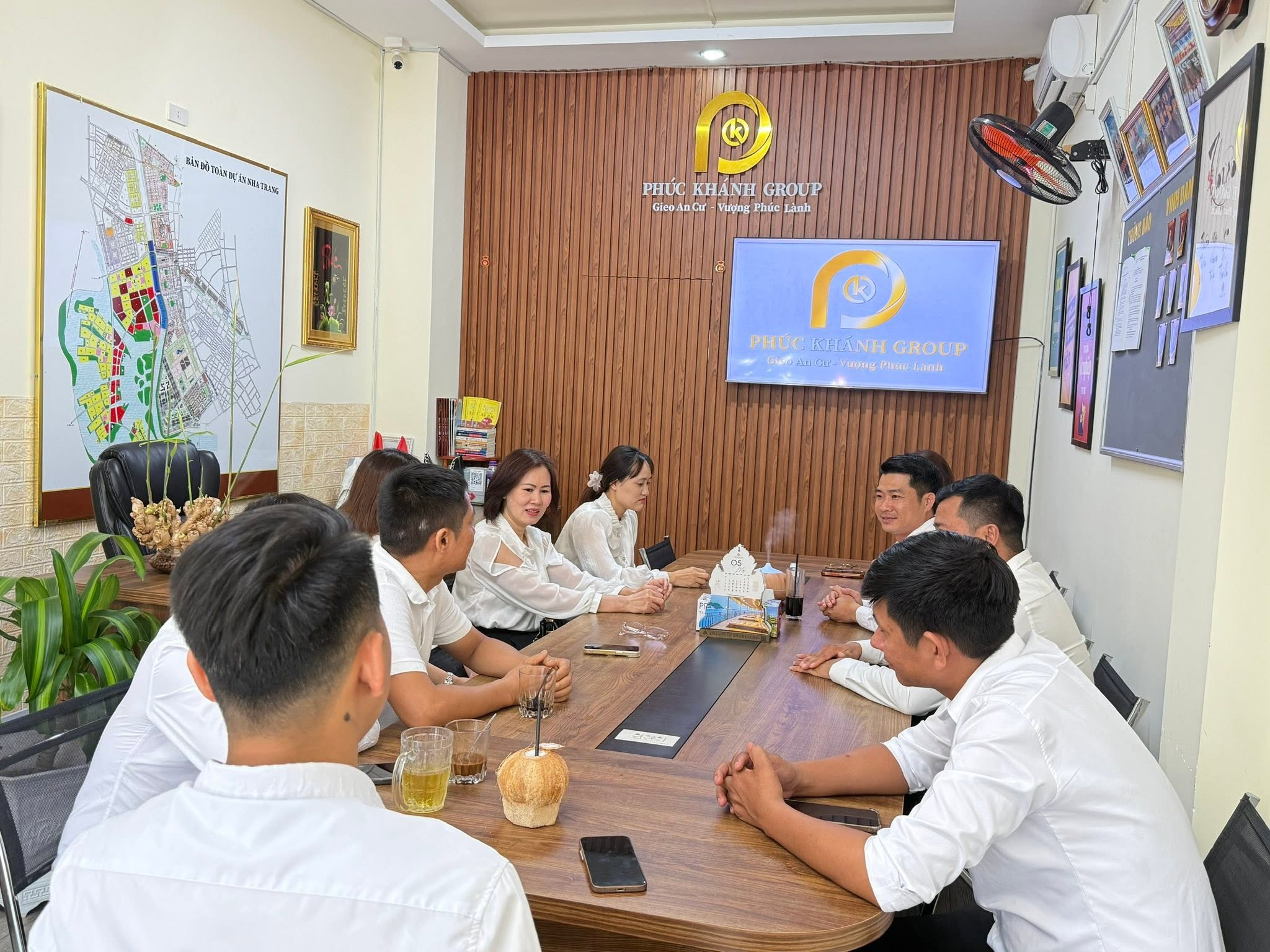 Trang Chủ